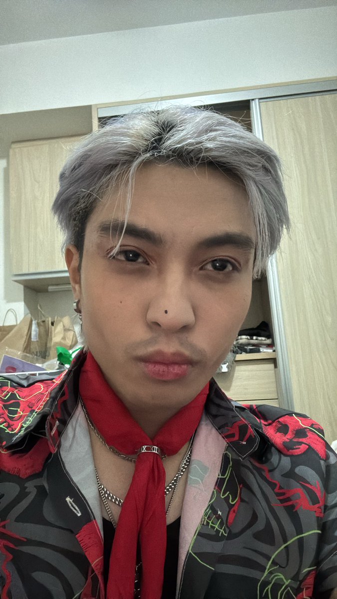 gianbernardino_'s tweet image. me as rapha ahhshaha