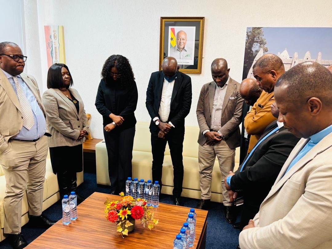 H.E. Eddison Mensah Agbenyegah, Ghana’s Ambassador to the Netherlands, met with Ghanaian clergy on Thursday, 8 January 2026, to strengthen engagement with faith-based leaders and advance shared development goals. The clergy pledged their support for the success of the mission.