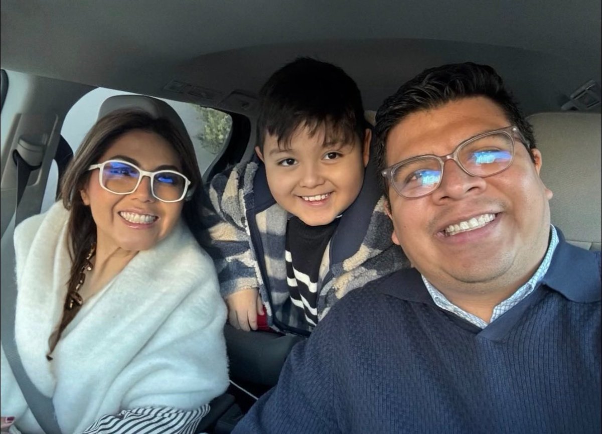 GenovevaHuerta's tweet image. Que los sábados sean para reconectar: con la familia, con el corazón y con lo que realmente importa. 

El tiempo juntos es el mejor regalo. 💙 #LosAmo #FelizSábado