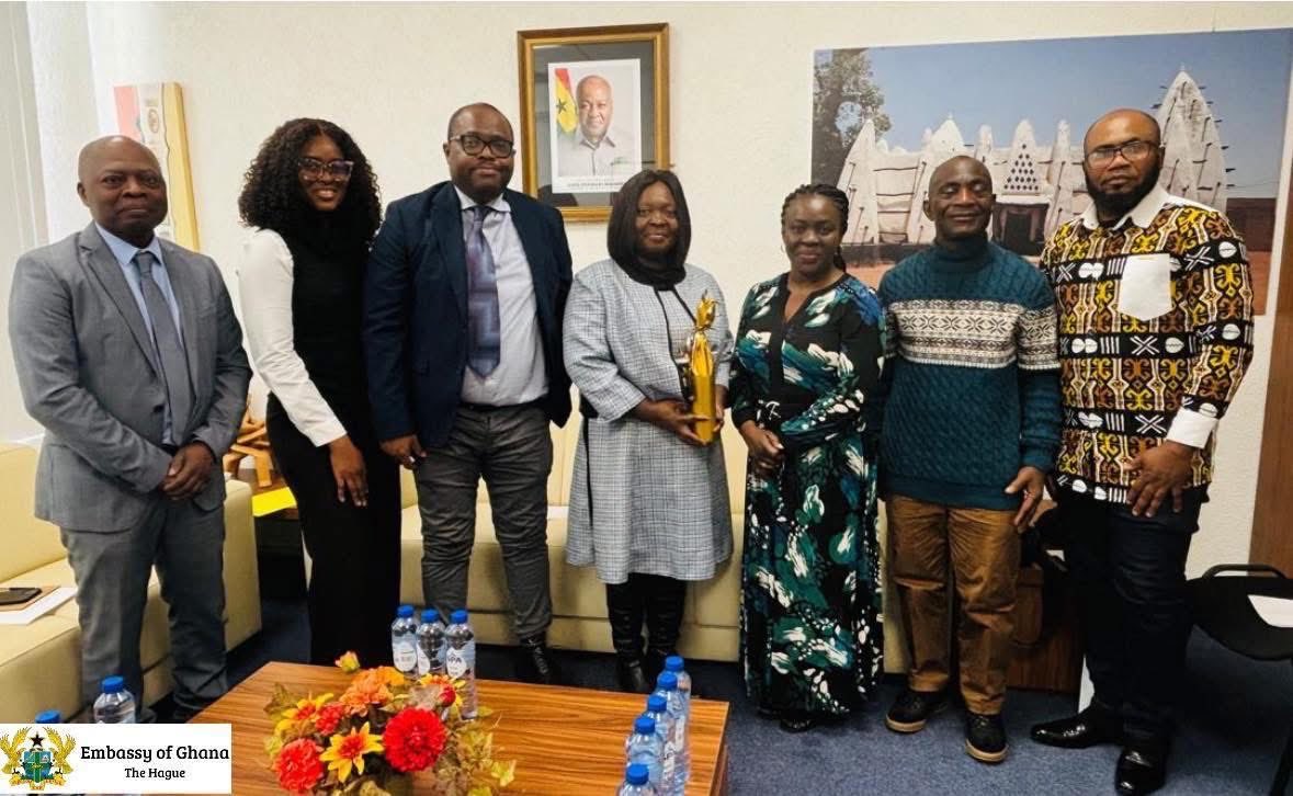 On Tuesday, 6 January 2026, Ghana’s Ambassador-Designate to the Netherlands, H.E. Eddison Agbenyegah, hosted executives of the Ghana Union to strengthen engagement with the Ghanaian community. Discussions covered dual nationality, pension access, and remittances for social impact