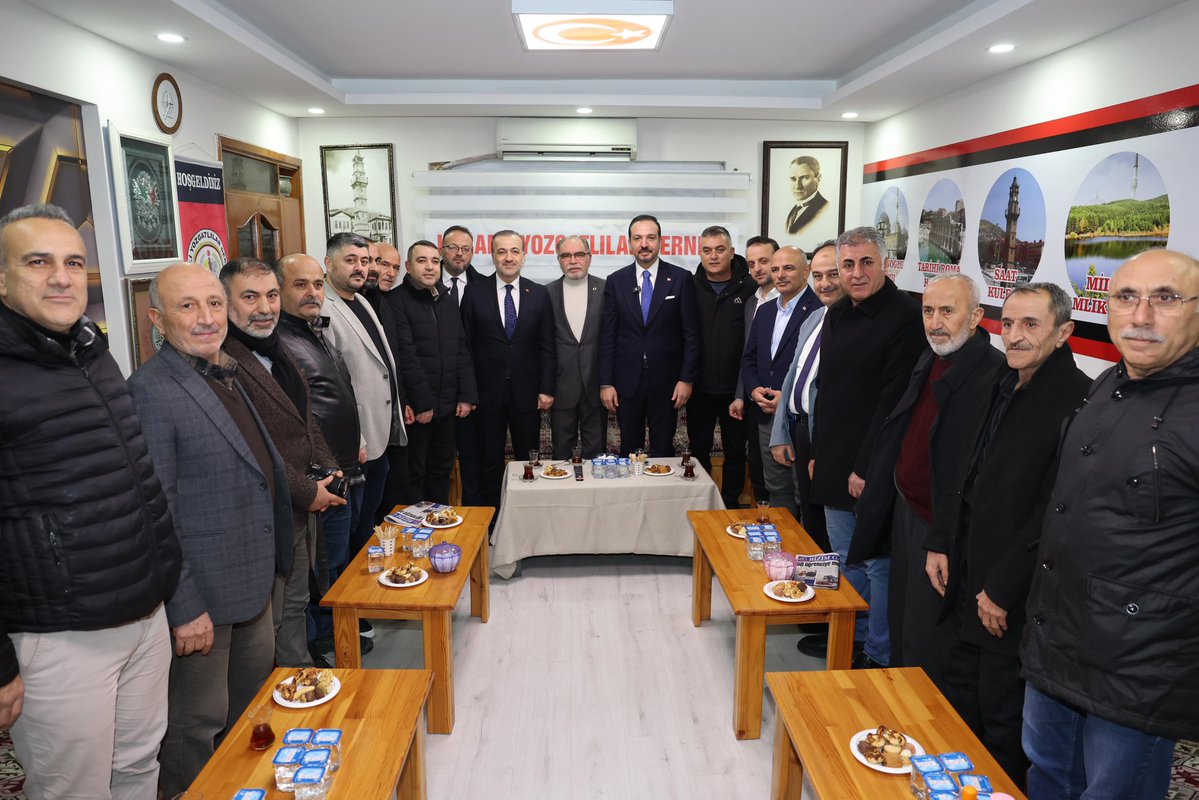 Kocaeli Yozgatlılar Derneği ve Orta Anadolu İl Dernekleri Platformu’nda hemşehrilerimizle bir araya geldik. 

Dernek Başkanları Salih Ata ve Erhan Bilgiç’e, ayrıca ziyaretimizde bize eşlik eden ev sahibi Körfez Belediye Başkanımız Şener Söğüt ve teşkilat mensuplarımıza teşekkür