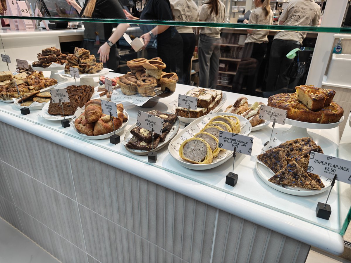 DerrenGoneDigital tweet media