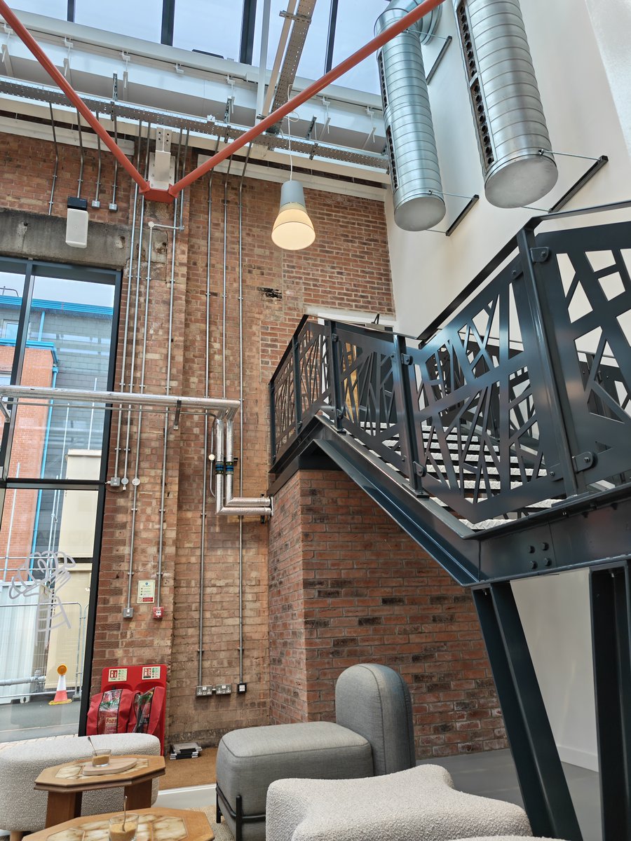 DerrenGoneDigital tweet media