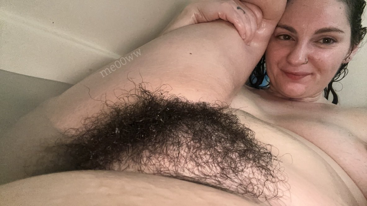fuzzylilpeachx3's tweet photo. My bush makes me feel so sexy and feminine https://t.co/iyemnLO04J