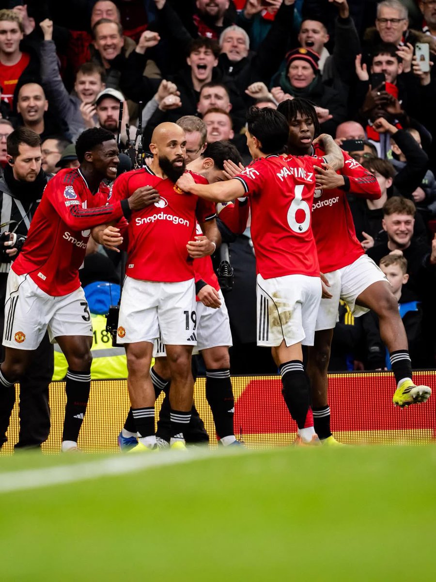 LisandrMartinez's tweet image. Great work from everyone to get the win. Thanks to the fans for the support. Get in, Red Devils! 👹❤️ @ManUtd