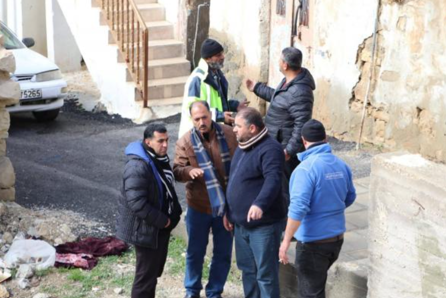 الكريمين يتفقد أضرار الأمطار والسيول في الطفيلة ويؤكد تسريع معالجة الانهيارات وتحسين البنية التحتية 