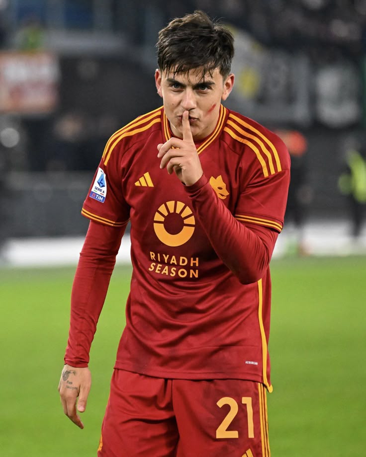 Yunustan on numara olacağı yok , şu takıma orjin bir on numara transferi yapın Mertens etkisi yapacak kimse yok şuan takımda <a href="/GalatasaraySK/">Galatasaray SK</a>