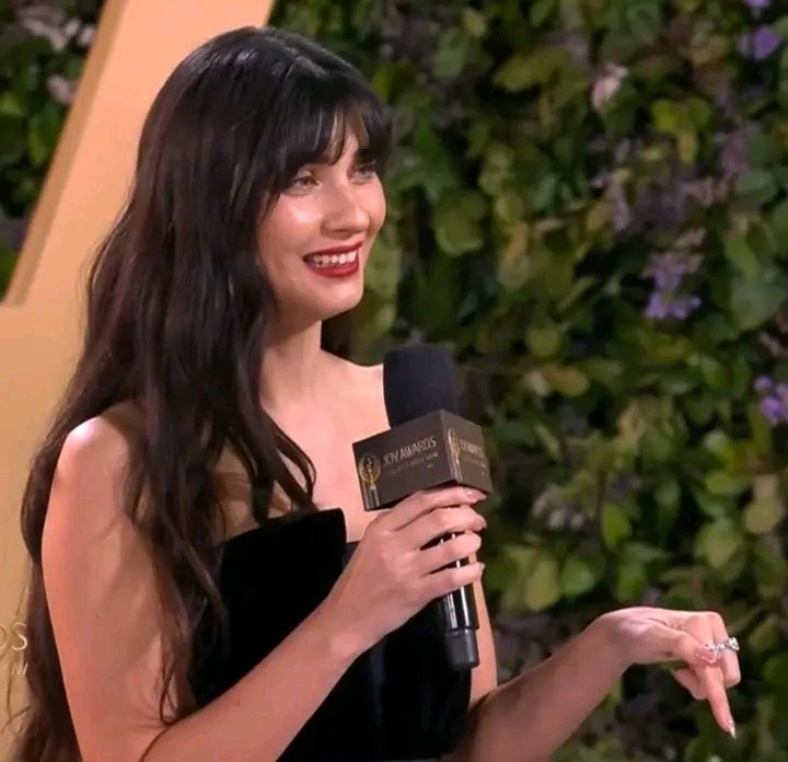 تهبل دايما إطلالاتها أنيقة وبسيطة وجمالها طبيعي ❤️❤️