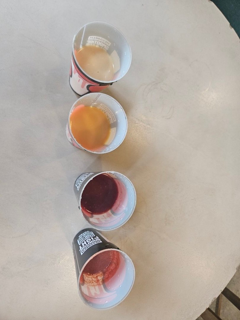 Latou10199359's tweet photo. Smoothie fight chez #Messorem. https://t.co/156xjnrlqD
