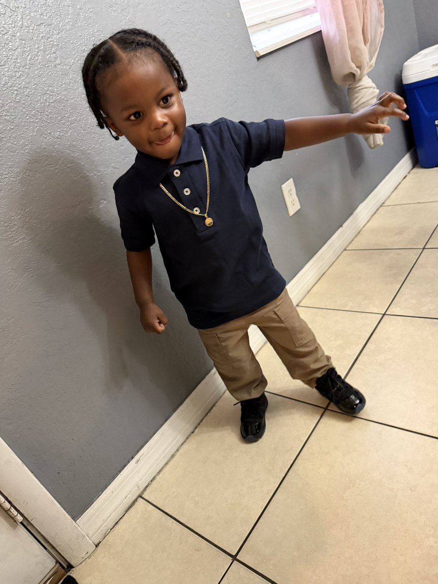 channelledyou's tweet photo. My baby start school the other day 🥹😍 https://t.co/UFgt9lnnh7