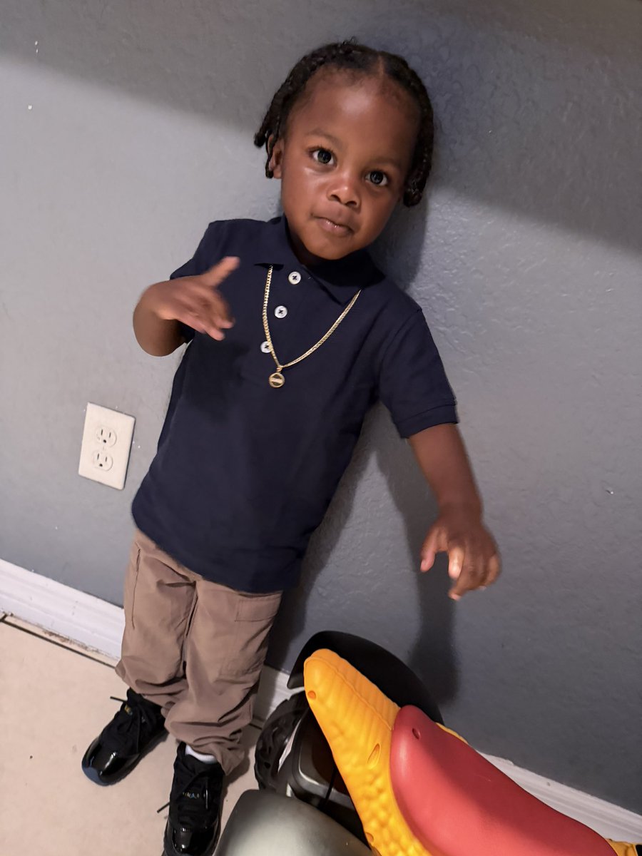 channelledyou's tweet photo. My baby start school the other day 🥹😍 https://t.co/UFgt9lnnh7