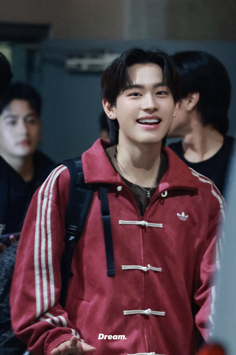 DreaminNusquama's tweet image. Clothes Magic 

KNP TFO CONCERT

#KhemjiraConcertDay1
#Copprphuriwat 
#copperfifa
#fifa_th #fifa_thanut 
@Fifa_thanut 🐼