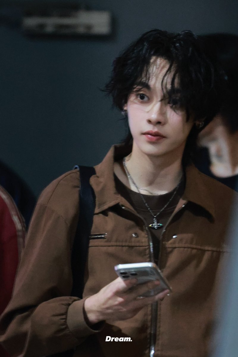 DreaminNusquama's tweet image. Clothes Magic 

KNP TFO CONCERT

#KhemjiraConcertDay1
#Copprphuriwat 
#copperfifa
#fifa_th #fifa_thanut 
@Fifa_thanut 🐼