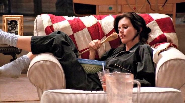 #جوي_اووردز 
#JoyAwards
وحنا نقيّم الاطلالات بصالة البيت :