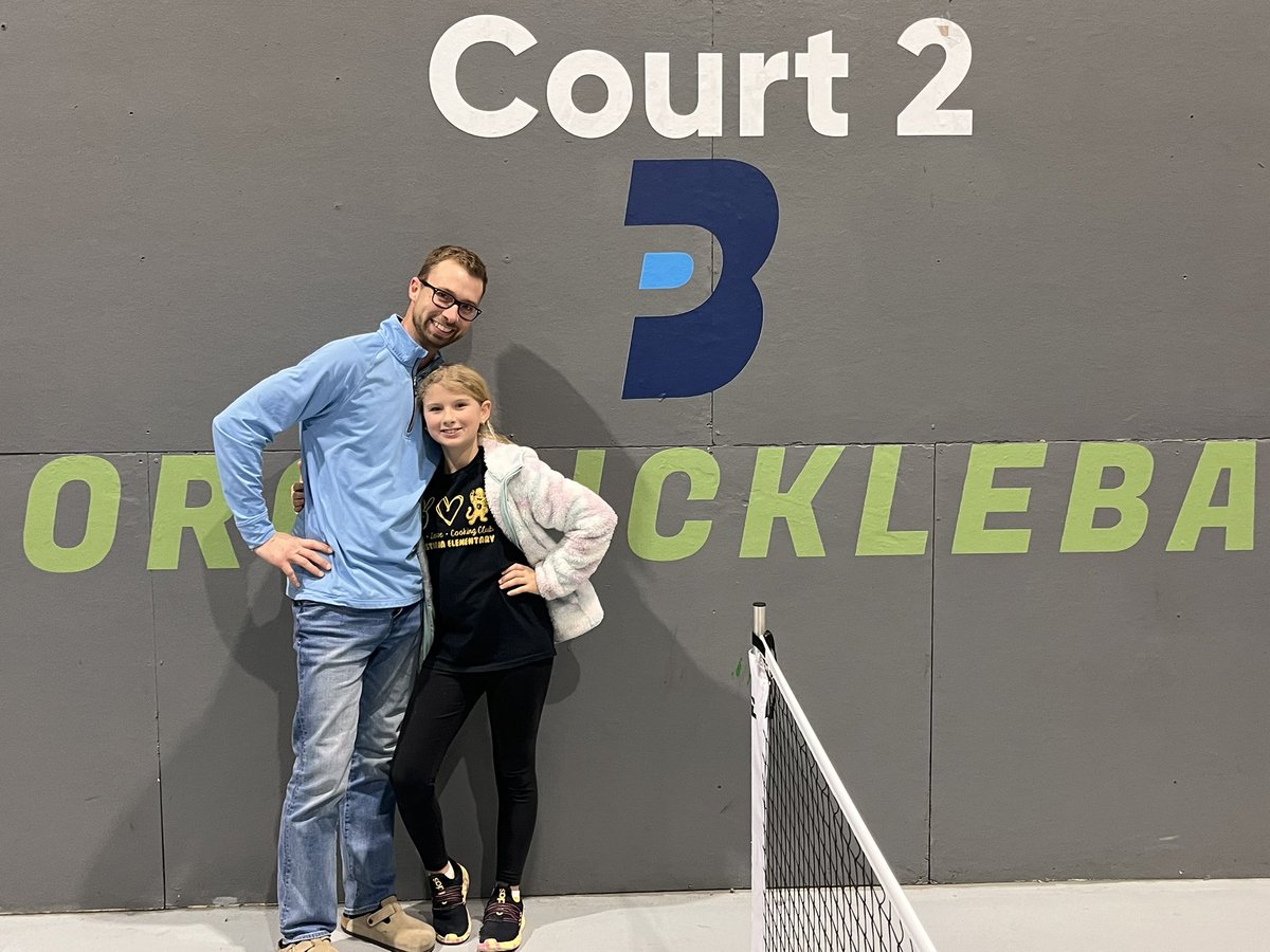 Donna Damron tweet media