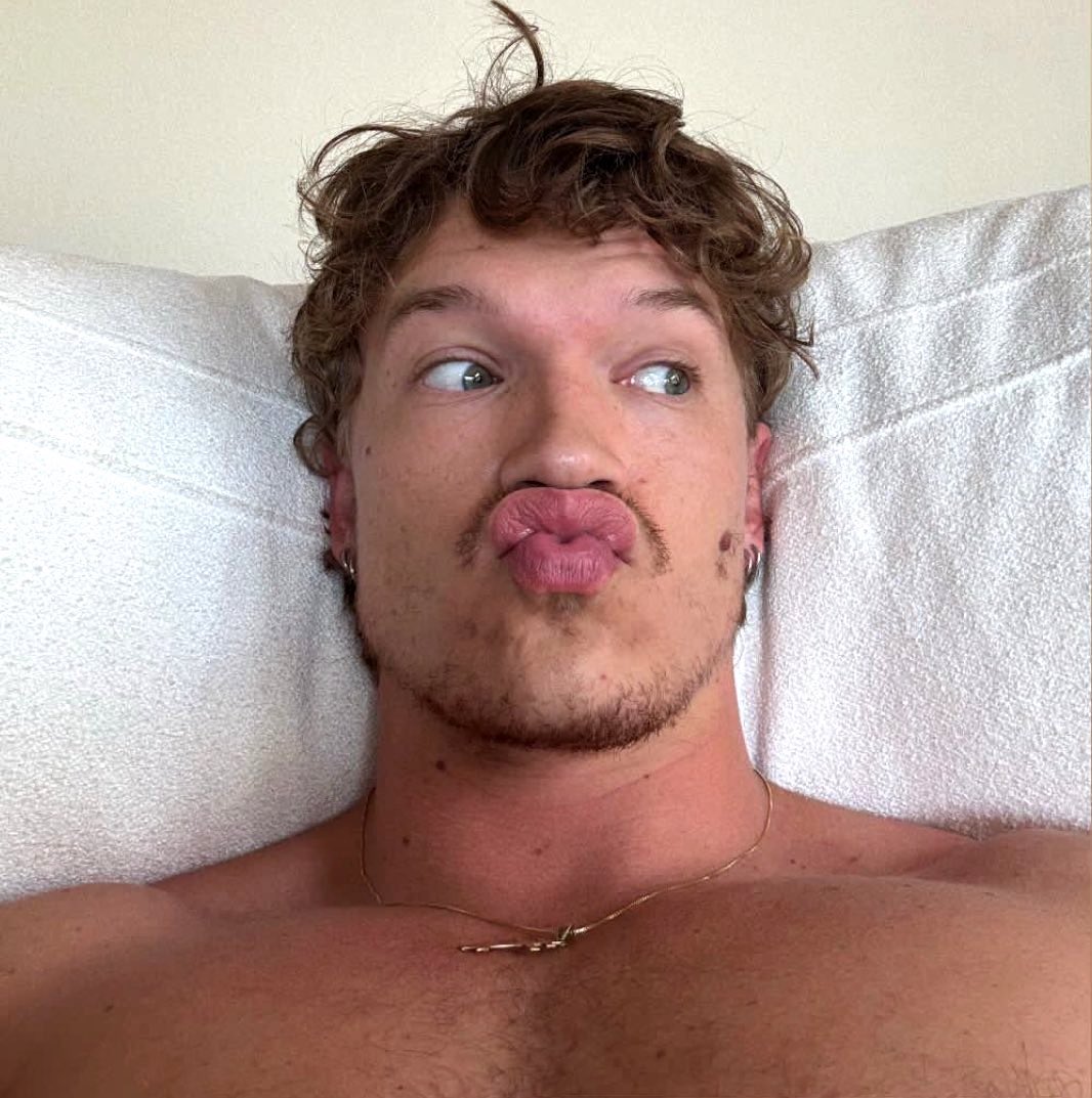 jackalopesy's tweet image. #refocusing on what matters #imissyou #comehome