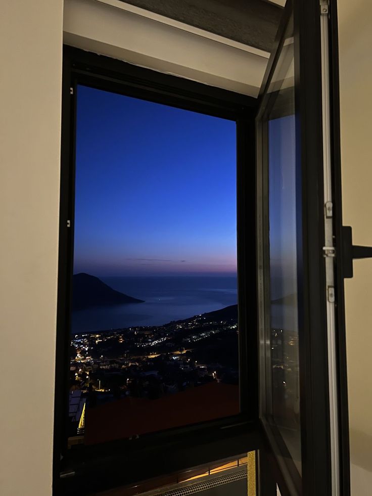 purelivn's tweet image. 