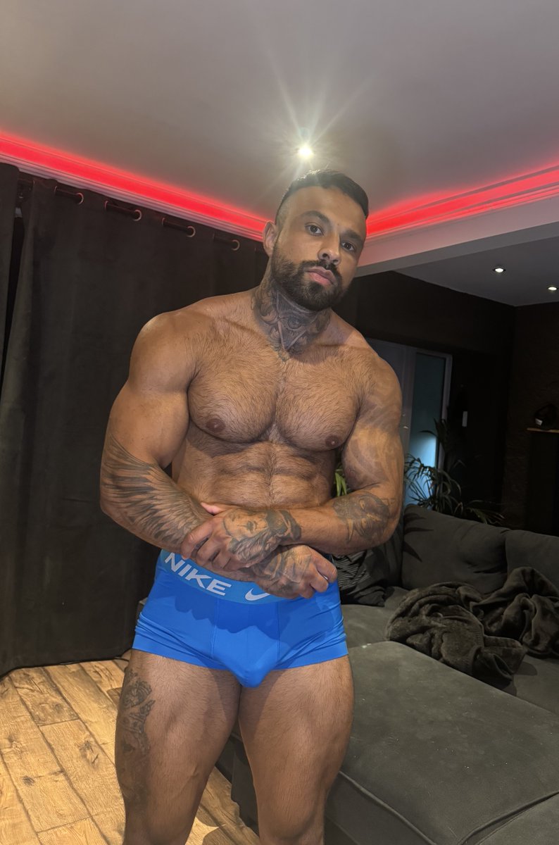 JasonEliteX's tweet photo. Comment ‘me’ for the x rated version in your DMs 👿 https://t.co/dsGbbUSxz6