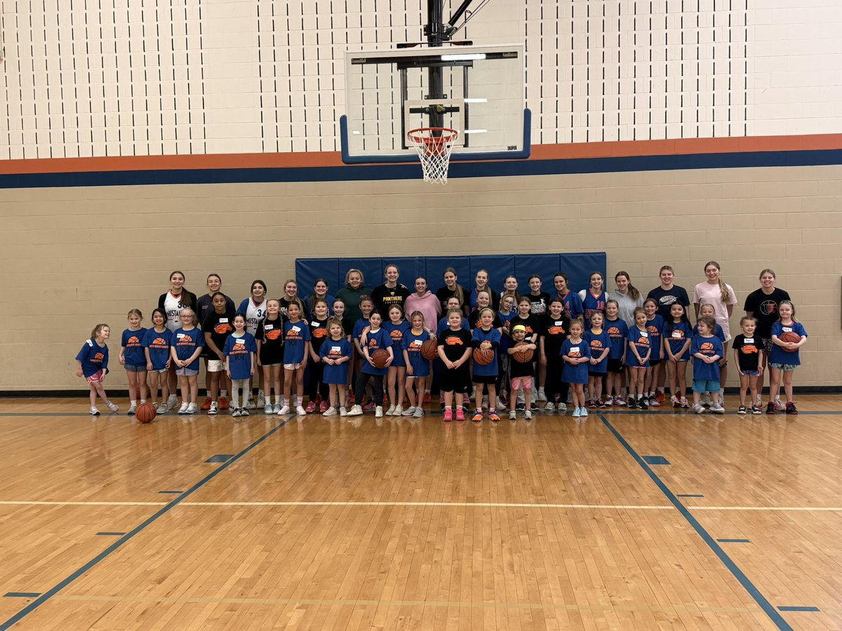 WFSheyenneGBB's tweet image. Mini Mustang Camp! So fun to have future Mustangs in the gym! 🏀🐎