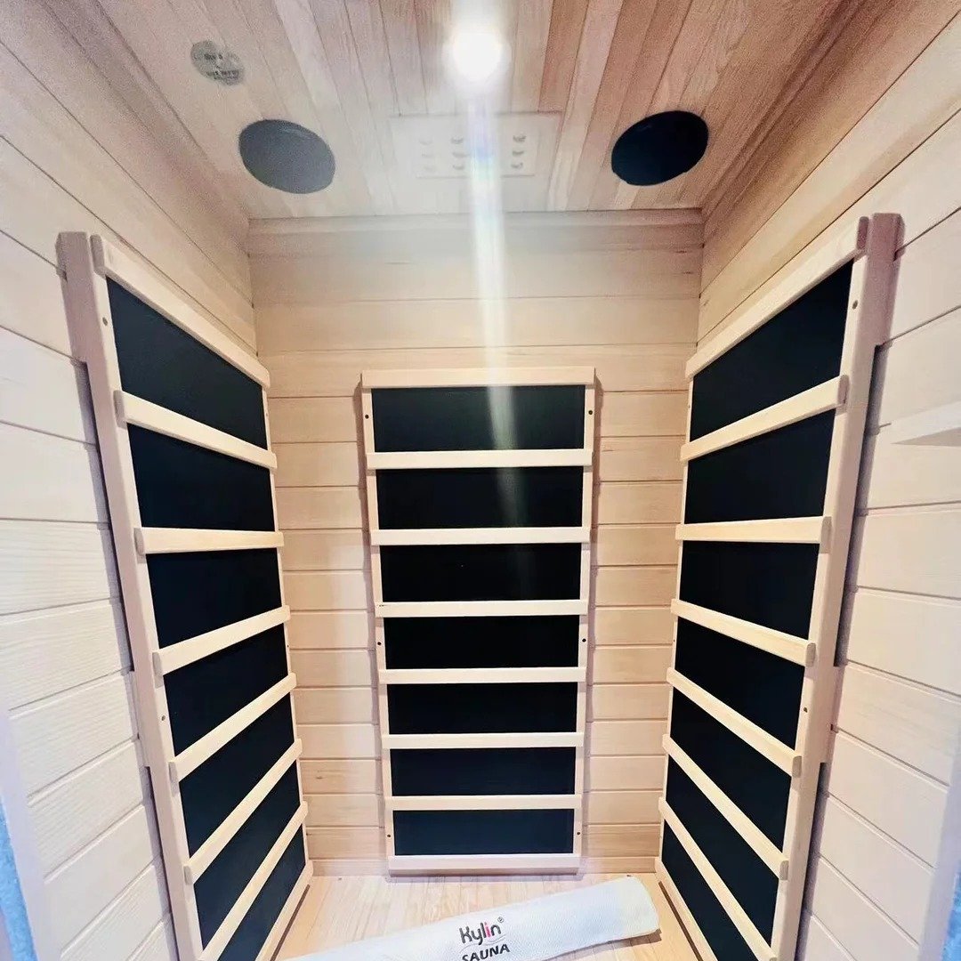 RunCollar7's tweet image. サンは汗だくになりながら、家に帰って寝る準備をしていた