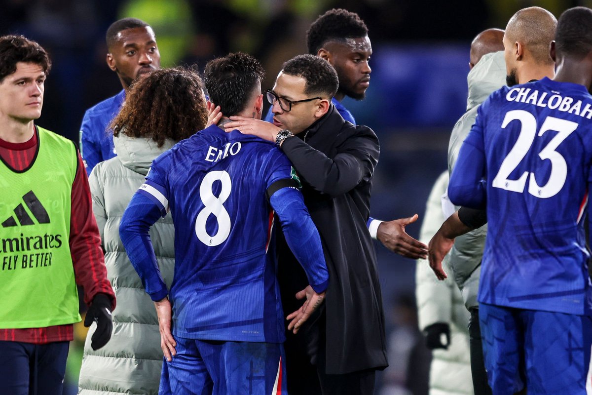 Blue_Footy's tweet image. Liam Rosenior on Enzo's form:

🗣️  "So impressed. I knew what an outstanding player he was. It's not until you see a player up close to see what he's all about. He's a winner.

It's his birthday today so I told him he should go to a steakhouse and enjoy some Argentinian steak.…