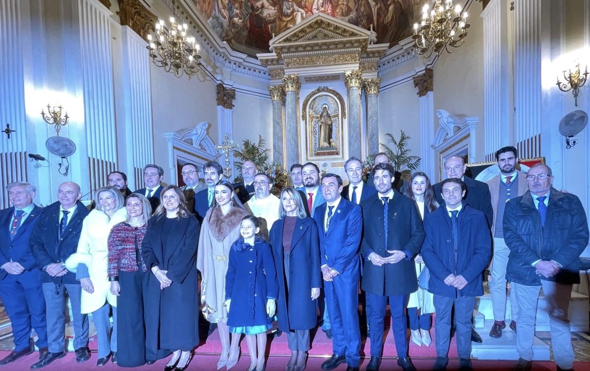 MncGCS's tweet image. Hoy, celebramos el desfile y bendición de animales en un día muy especial para los ⁦@AntonianosVal⁩. Han sido nombrados Real Hermandad por S.M. Felipe VI. Sin duda un orgullo para todos nosotros, para las fiestas de Valencia y para nuestra ciudad.
¡Enhorabuena!