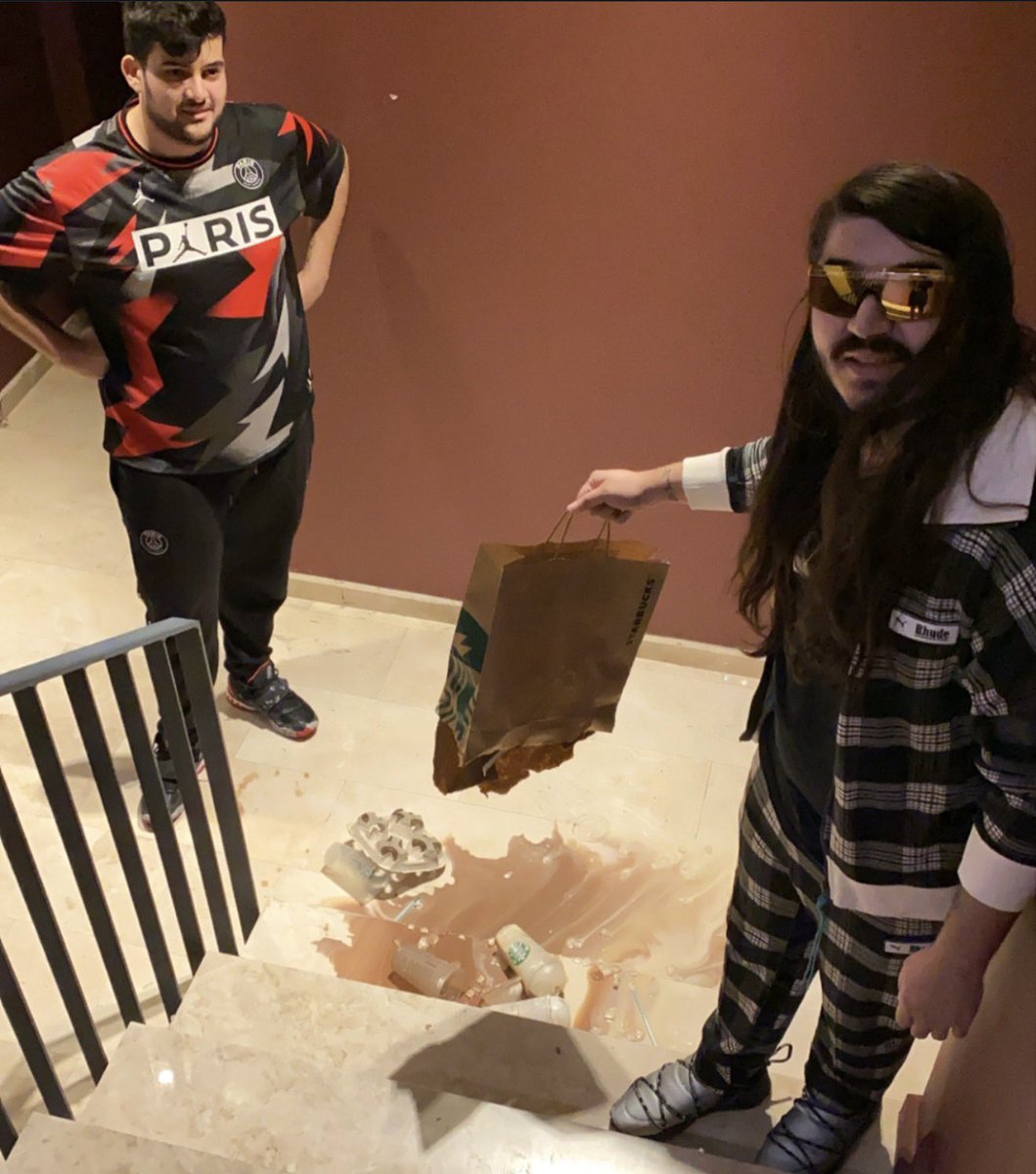 Seninle yan yana gelip becerebildiğimiz hiç bir iş yoktu ama hep gülerdik. Seni özledim Jrokez’um, 5 ay olmuş….. İzle abini bu sene ne istediysen yapacağım. 🤍🪽