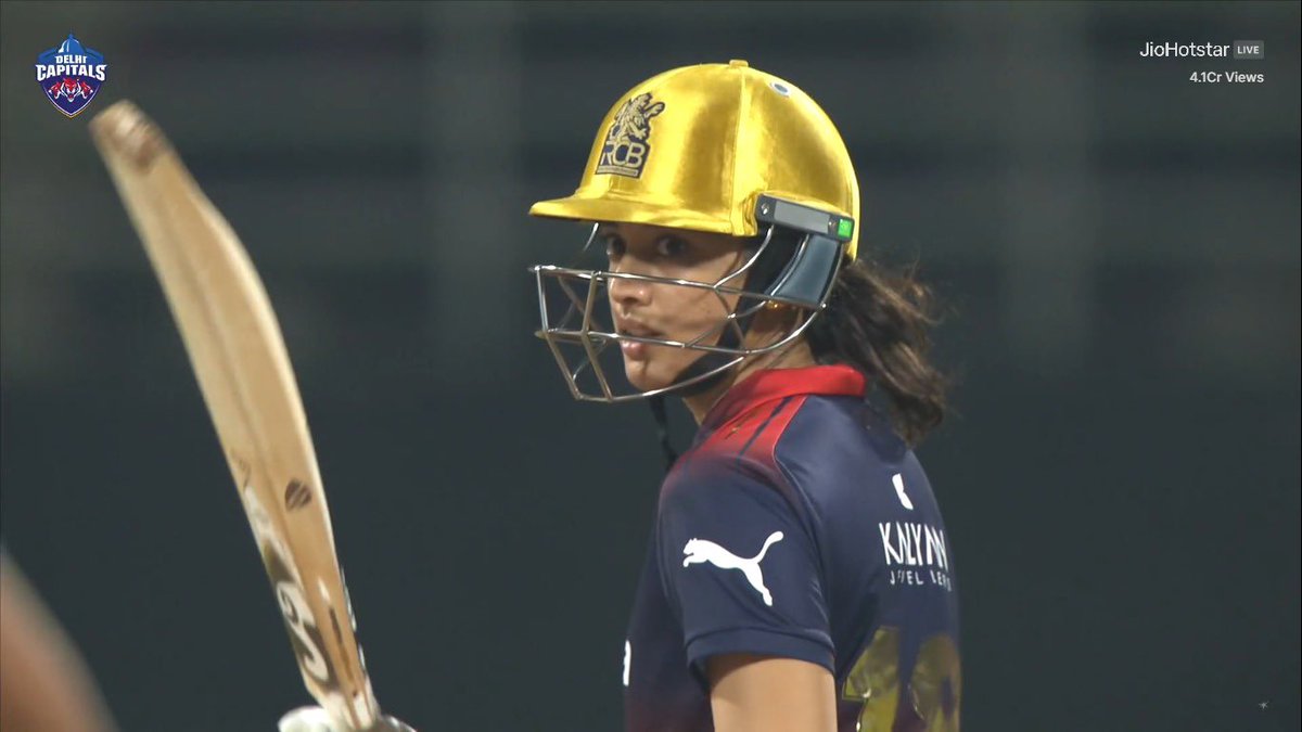 स्मृति मंधाना के लिए दिल तोड़ने वाला पल। 💔

- 96 (61) जिसमें 13 चौके और 3 छक्के शामिल हैं। एक बहुत ही शानदार शतक से चूक गईं, उन्होंने बहुत अच्छा खेला। 👏