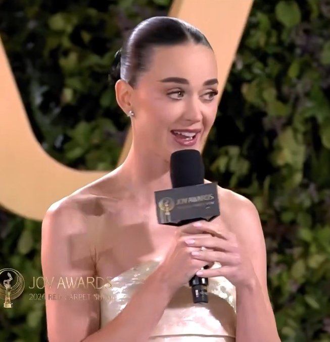 jvinix_'s tweet image. 🚨Katy Perry revela durante entrevista no Joy Awards que fevereiro será um mês de muitas surpresas e movimentações na vida dos katycats 

"Eles já estão esperando e eu vou dar o que eles merecem."