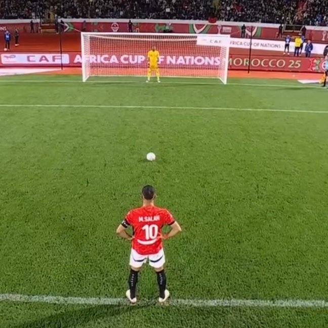 centregoals's tweet image. 🚨🚨| MO SALAH AND OMAR MARMOUSH HAVE BOTH MISSED THEIR PENALTIES IN THE SHOOTOUT! ❌