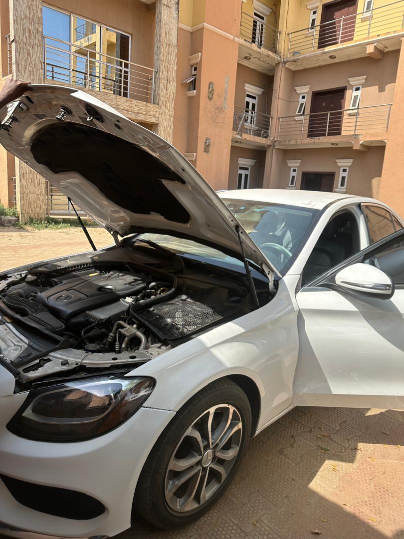 NextMoveAutos's tweet image. Clean Mercedes Benz C300 nothing to fix good to go kindly DM us #NextMoveAutos #Mercedesbenz #verifiedCar