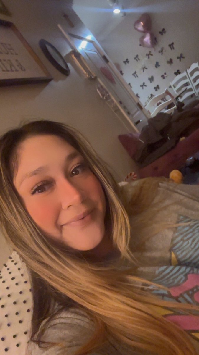 sofiataylorrr's tweet image. Selfies that didn't make it to the gram