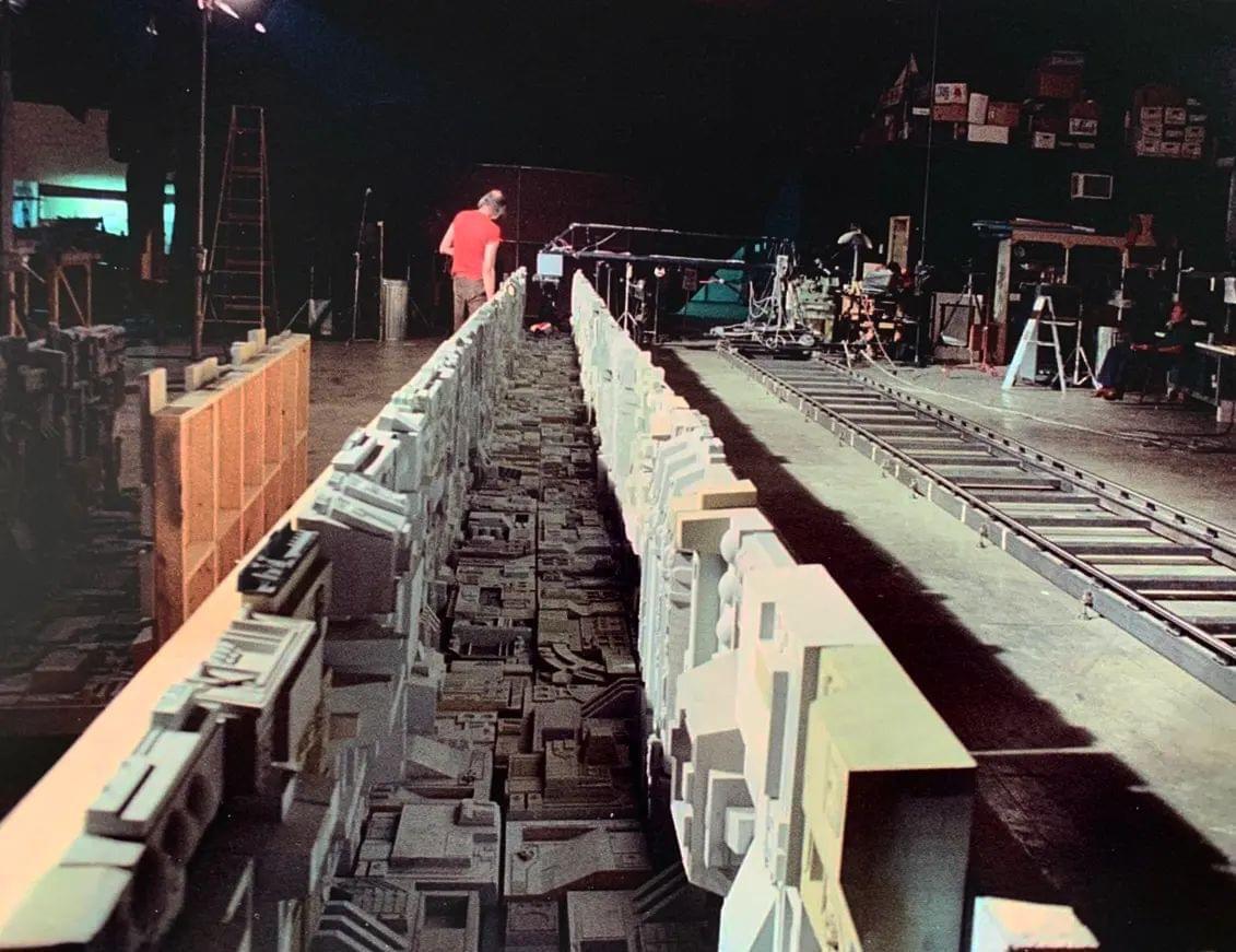 TomSpinaDesigns's tweet image. There's just something so satisfying about all of those little scaled Death Star surface modules and how you could come up with endless practical surfaces. This is our kind of "LEGO Death Star."

#StarWars #PracticalFX #DeathStar #modelmaking @ILMVFX