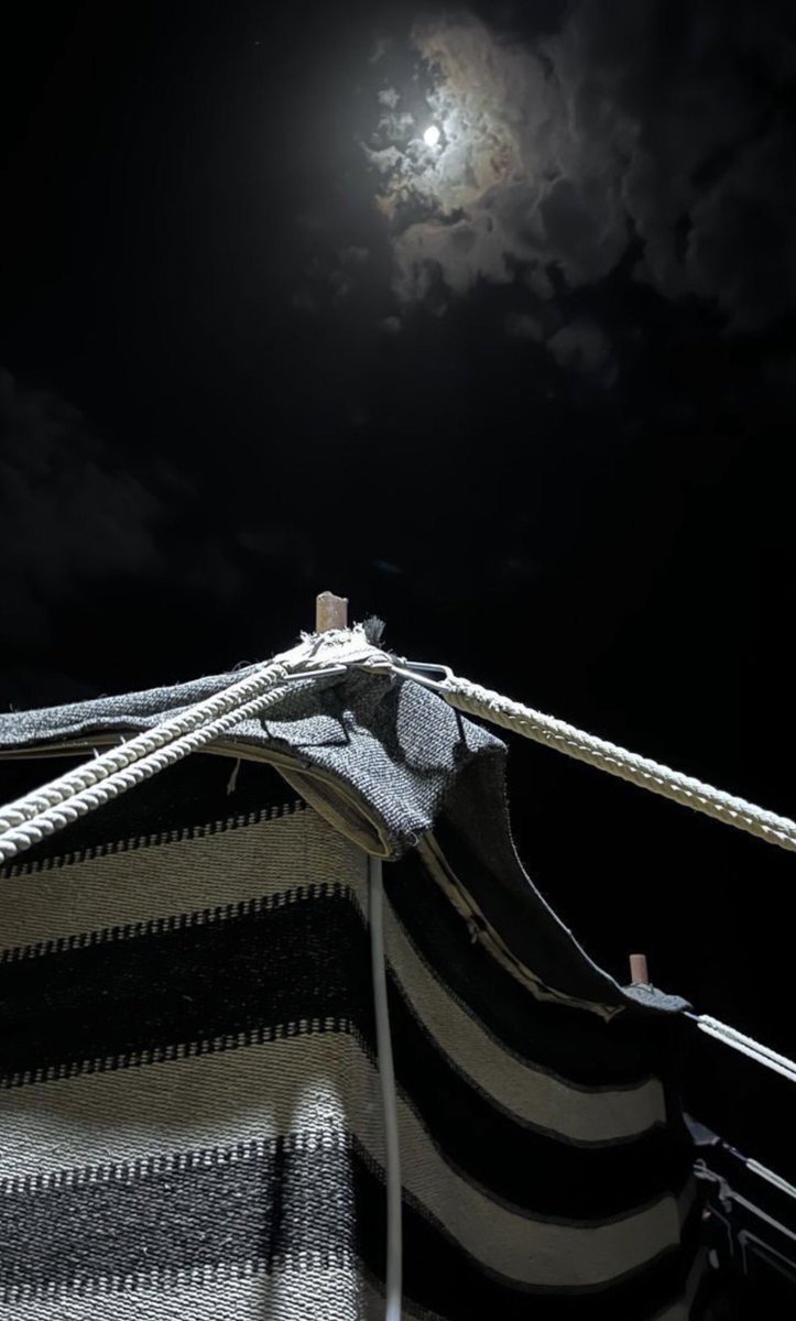 aShi3ar's tweet image. ما خاب منهو يحسّن الظن بالله
وما ضاق صدرٍ يذكر الله دايم .