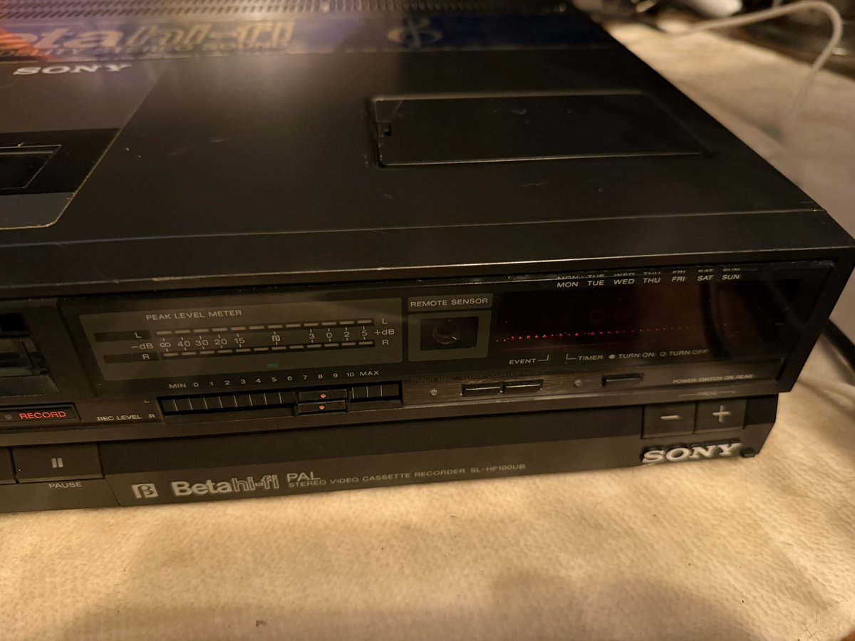 the4kCollectivE's tweet photo. Well. It’s time to relive. Revisit. The format wars.
I do love my Sony stuff.
Post 1/2
#PhysicalMedia #BetaMax @ObsoleteSony #Sony #FormatWars #VHS #Beta #Video #VCR #VHS https://t.co/YoO5H3Sb7Y