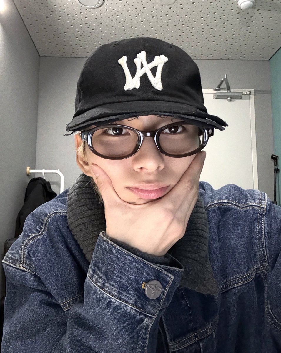 odetheking's tweet image. "Lagi ga enak                         "Lagi ga? Enak
badan kamu?"                        badan kamu"