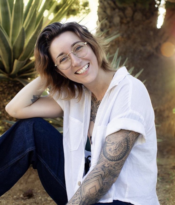 TheCartoonBase's tweet image. Glitch Productions has yet to officially greenlight ‘KNIGHTS OF GUINEVERE’ Season 1.

Does the show deserve a full season co-created by Dana Terrace?