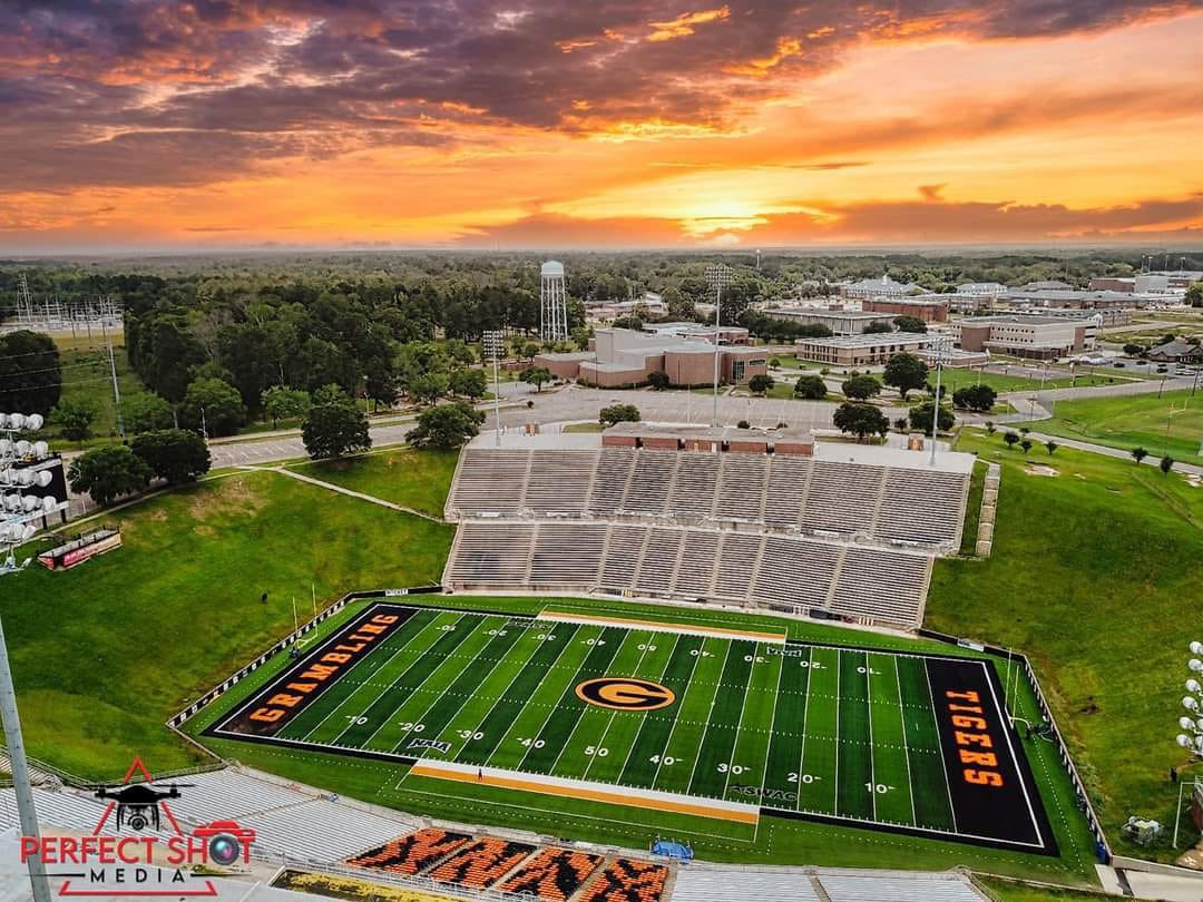 COACH KRIS PETERS tweet media