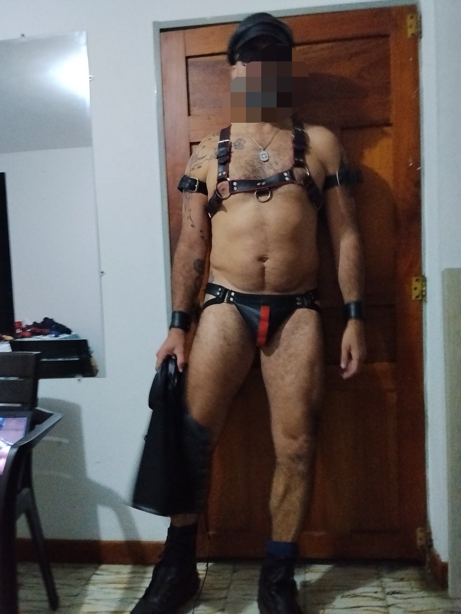 oskarherva's tweet photo. Más de la sesión de fotos morbosa. https://t.co/4FOpE5Z3LS