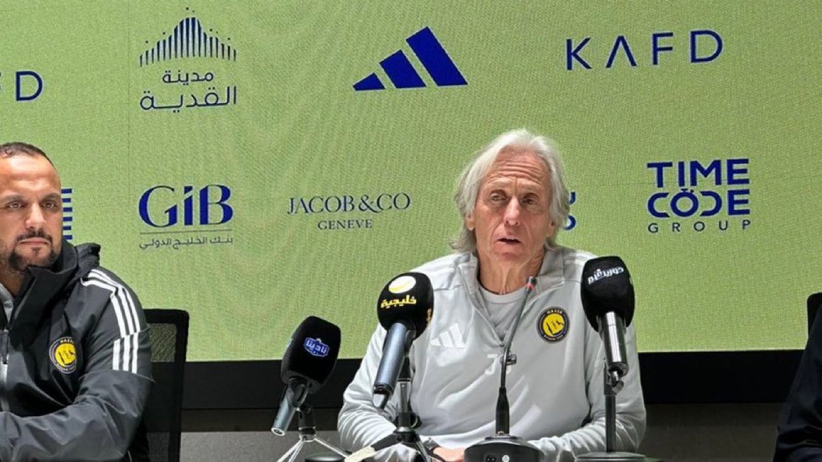 #النصر_الشباب
النصر فريق ضعيفه جدآ 
المالك يريد كذا 
البرتغاليين يعبثون في النصر