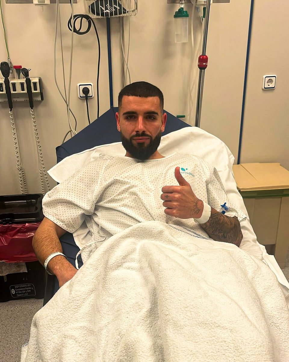 🏥 PARTE MÉDICO | Lluís Llàcer

O noso xogador foi trasladado ao Hospital Quirón Miguel Domínguez tras sufrir un forte golpe na cabeza nos primeiros minutos do encontro.

Realizóuselle un TAC e os resultados foron positivos, descartando calquera lesión de gravidade. Por