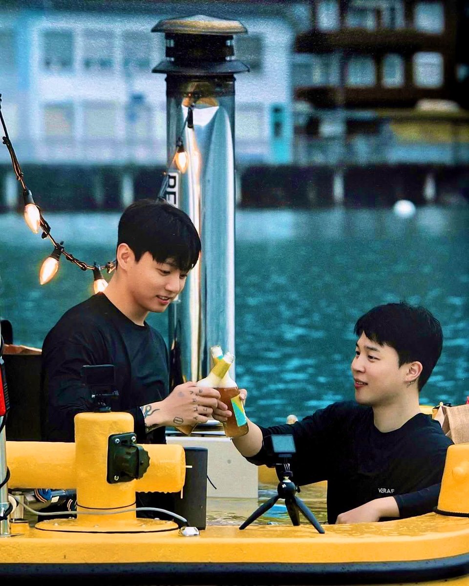#jikook #kookmin 

🐰🐥 🍻….