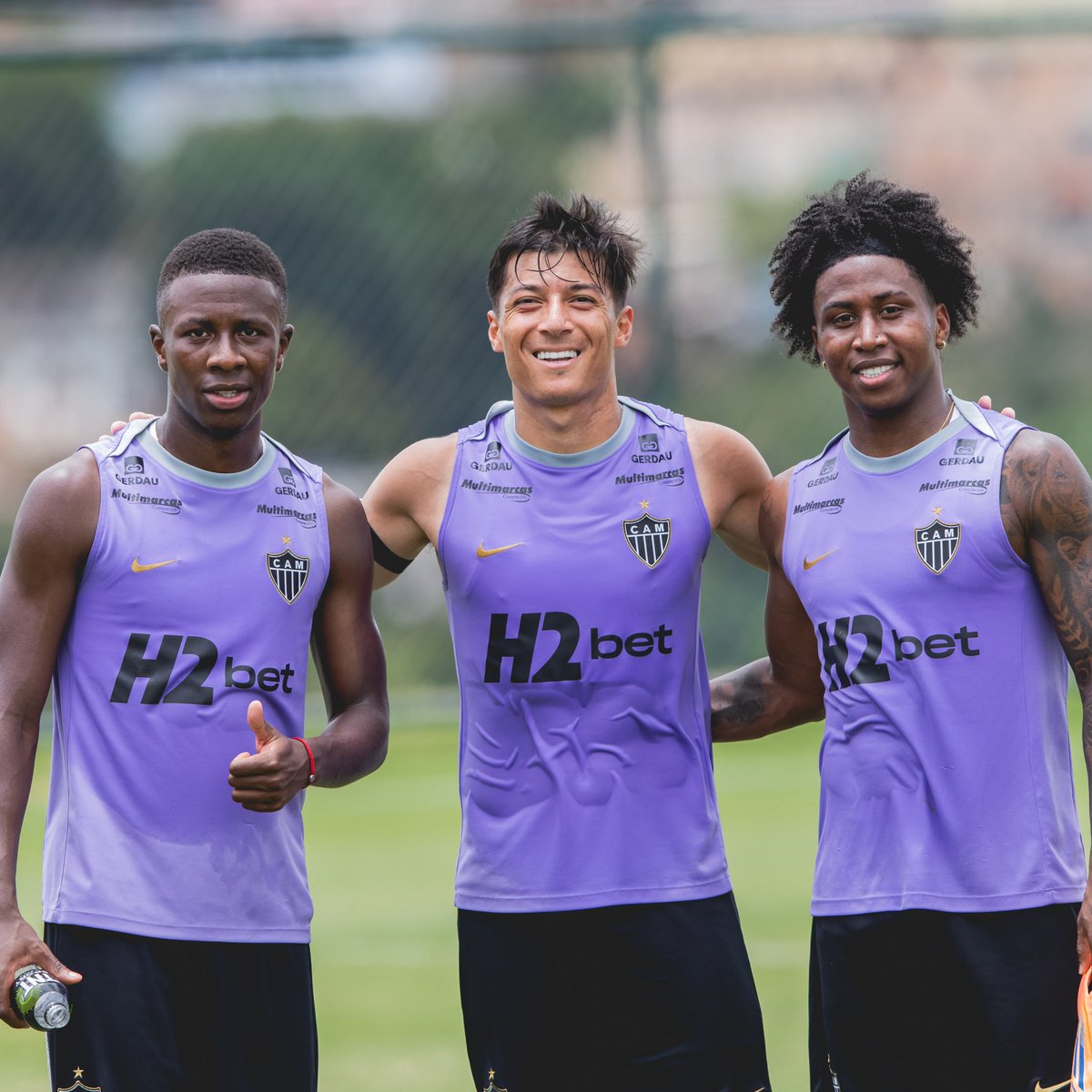Atletico's tweet photo. O trio Equatoriano! 🇪🇨

🤝 @LaTri https://t.co/E1xN5zX0PS