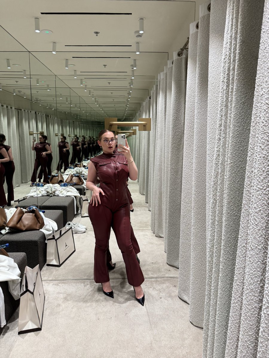 Ema Santi🕊 tweet media