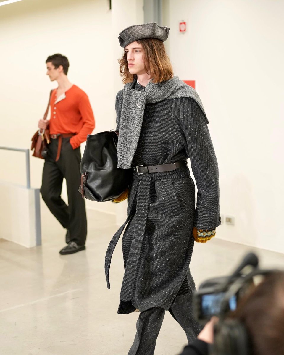 MilanFW's tweet photo. Looks from @PaulSmithDesign Menswear Fall/Winter 2026 at #MFW 

View the full collection on our platform — link in bio.

Credit: Launchmetrics https://t.co/KbqoVDsGPX