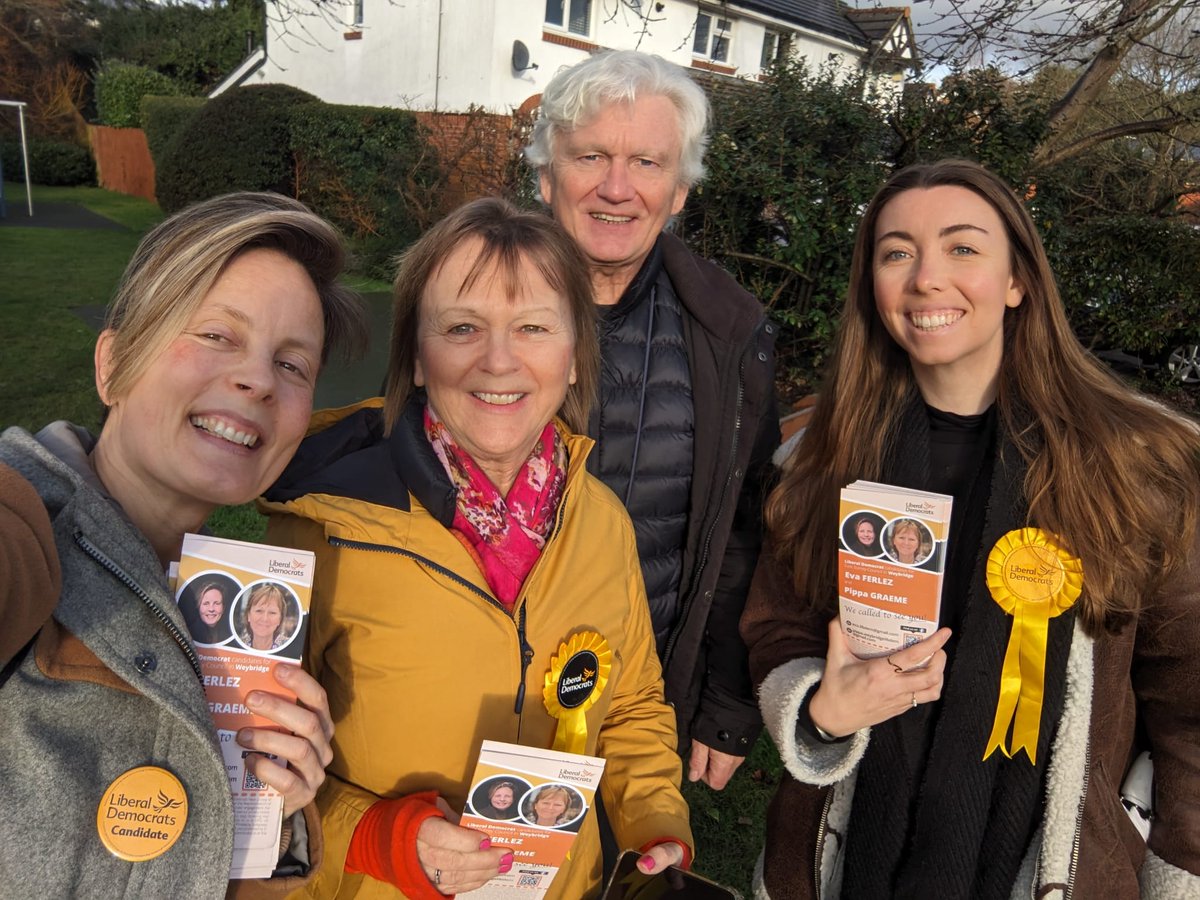 Lovely conversations on the doorsteps in Weybridge speaking to voters ahead of May's unitary elections. People are expressing a clear shift from voting for the traditional parties - in Weybridge, that means voting for the hardworking Lib Dem team, Pippa and Eva!