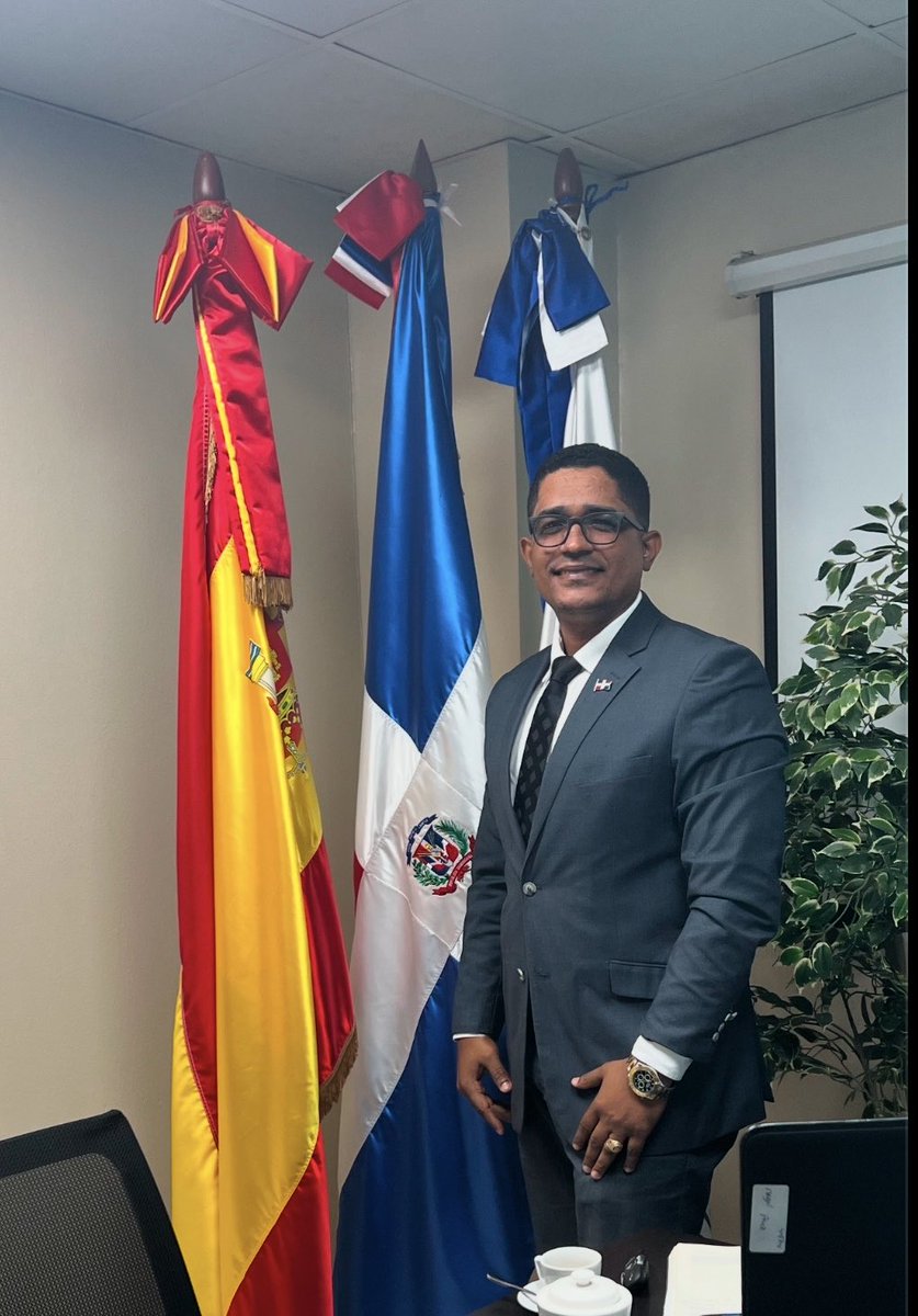 Negel_4learning's tweet photo. La fe es la certeza de lo que se espera y la convicción de lo que no se ve; por la fe entendemos que lo visible fue hecho de lo que no se veía. Hoy, después de cinco años y cinco meses de esfuerzo, disciplina y perseverancia, agradezco a Dios por haberme permitido culminar… https://t.co/ufqoEE38NZ