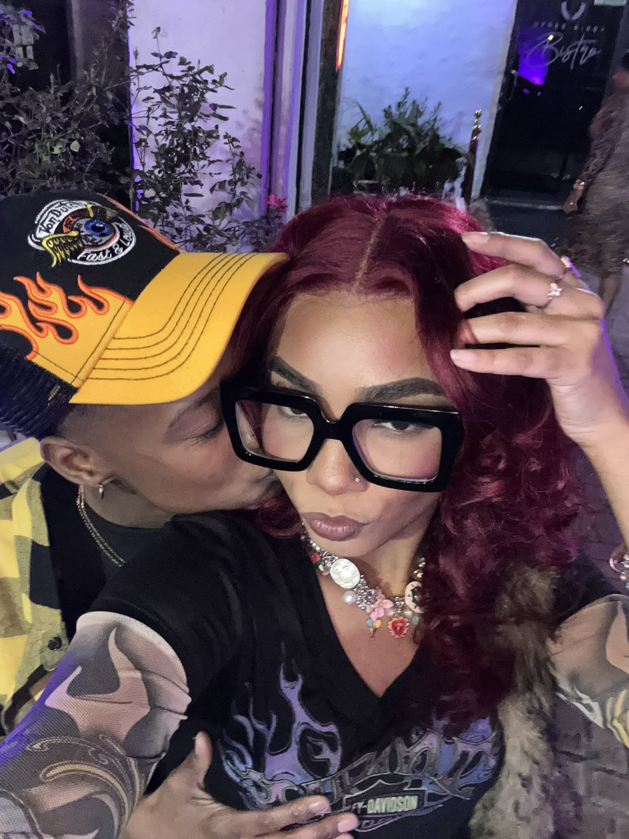 alijhaco's tweet image. nights w u 🤍 &amp;gt;