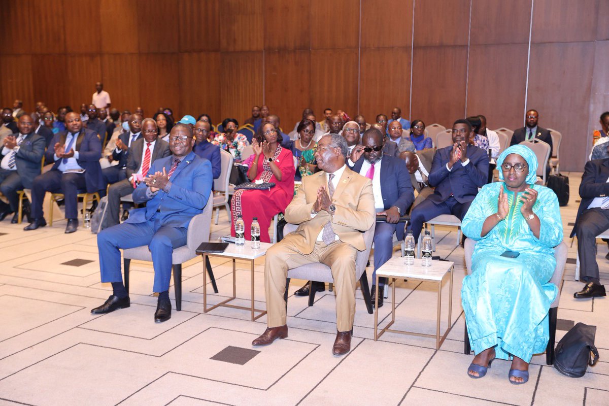 OMSCongo's tweet image. « Je remercie l’@OMSCongo pour son engagement renouvelé pour la revitalisatº de notre système de #santé. Notre ambition est d’offrir à chaque Congolais des services de santé de qualité, accessibles et humanisés, fondés sur la dignité, le respect &amp;amp; la compassion » 🗣️@IbaraRosaire.