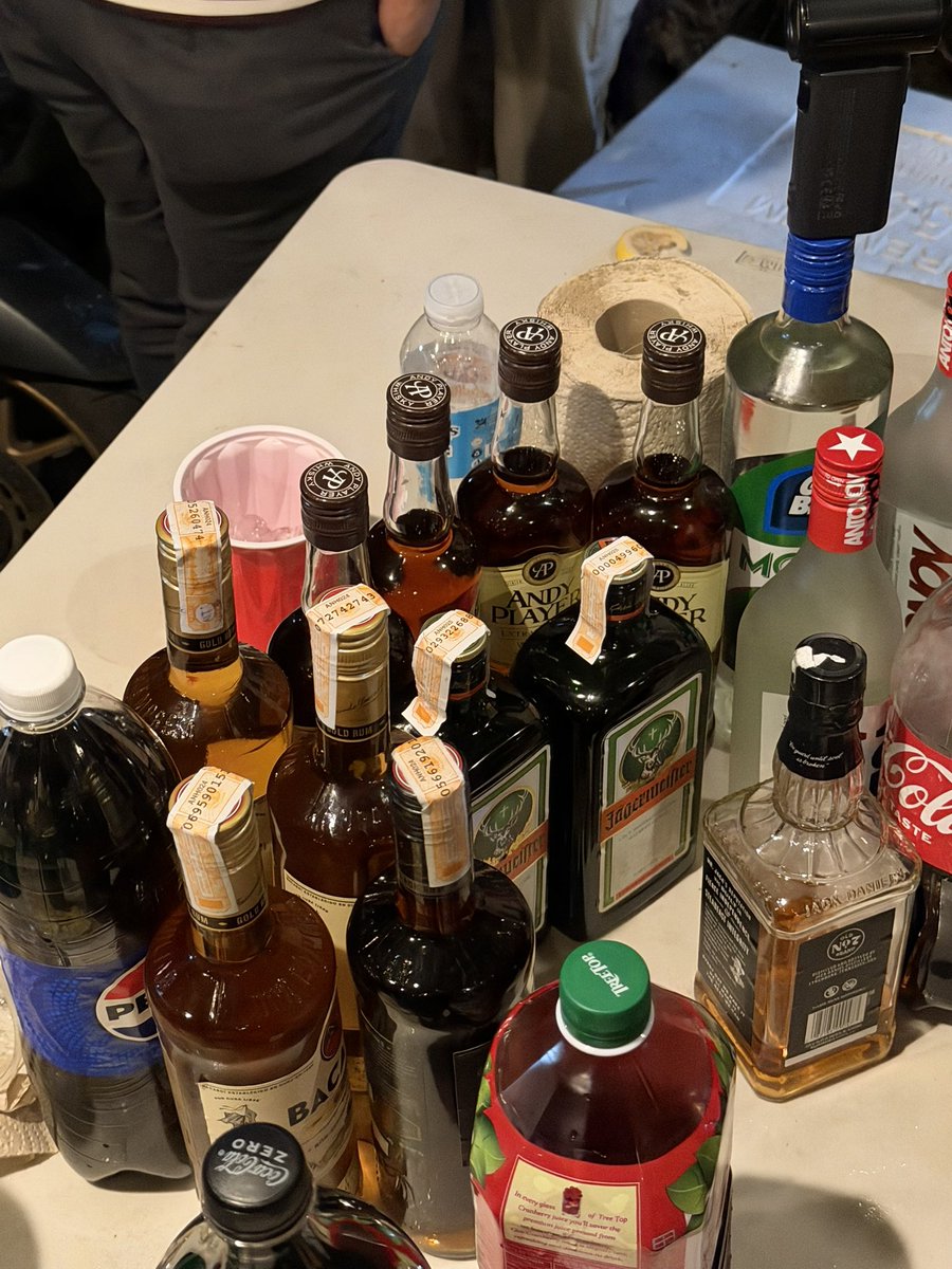 _AddisonFrost's tweet image. 📍 Distillery #altercebu